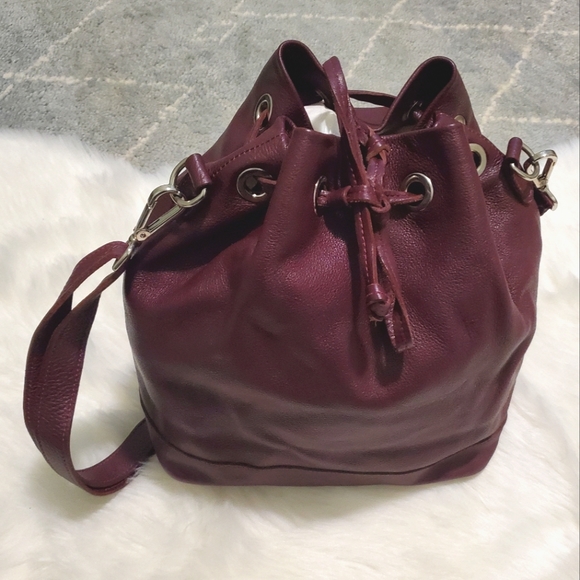 Roots tribe leather bucket bag - Picture 1 of 8